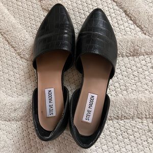 Steve Madden Black Pointed Toe Flats